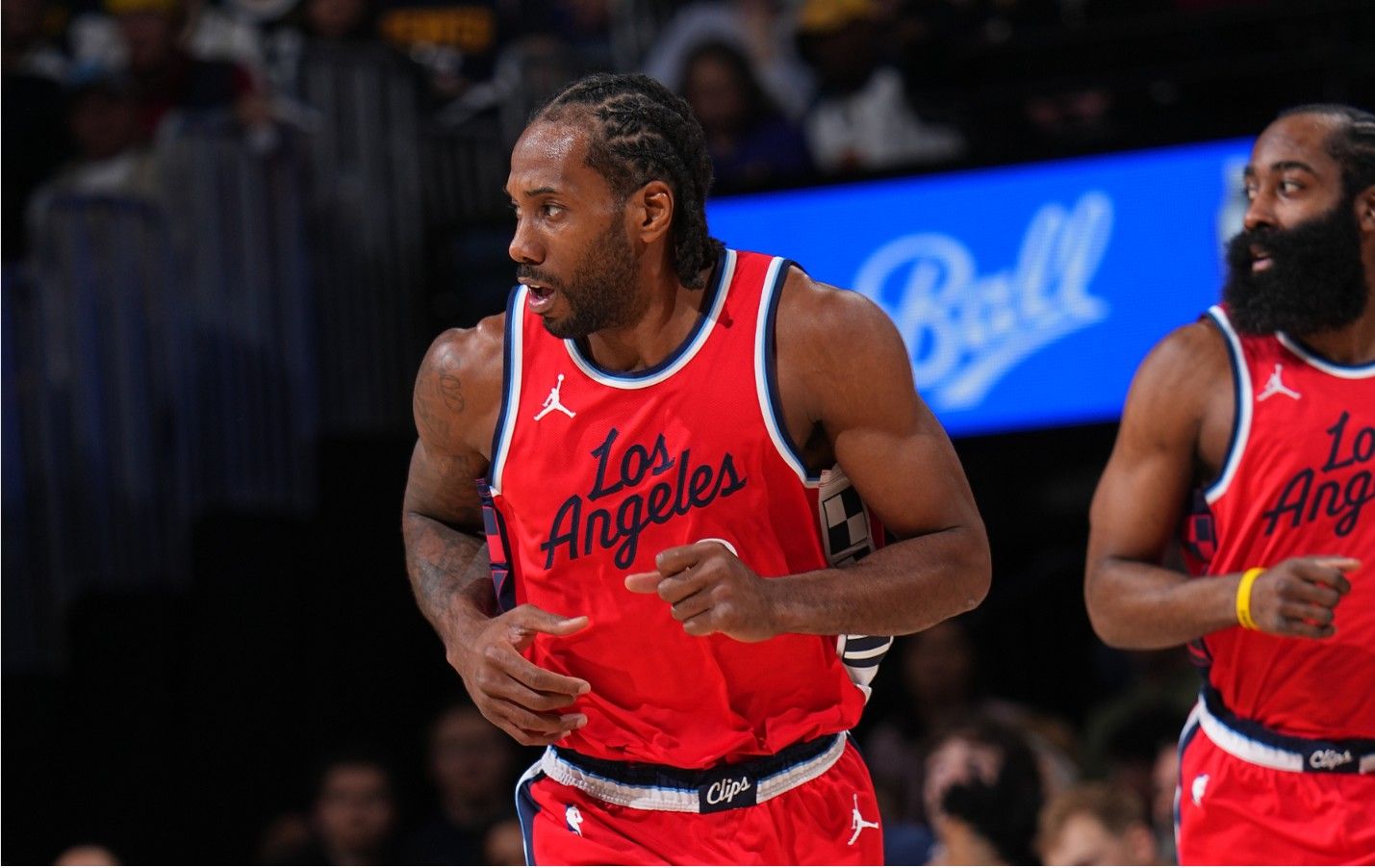 Завтра «Клипперс» встретятся с «Селтикс»: Леонард, Билл и т. д. отсутствуют, а все члены «Зеленой армии», кроме Тейтума, здоровы.