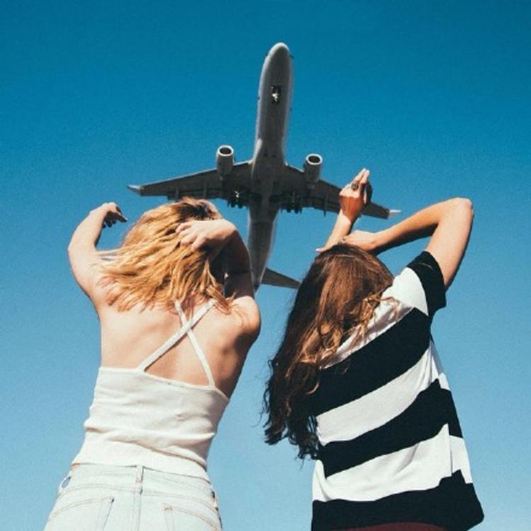 Фиолетовый