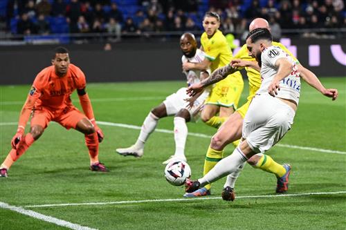 Лион против Нант